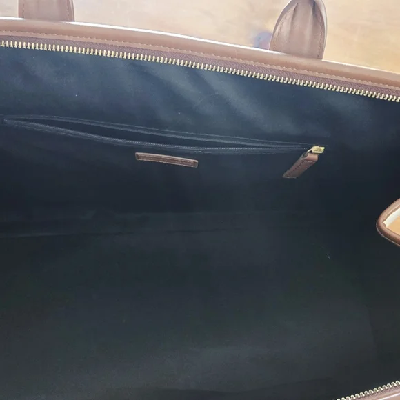 Elegant Brown and White Travel Bag - Picture 3 of 5